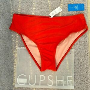 Cupshe mid-rise bikini bottoms in vibrant orange!